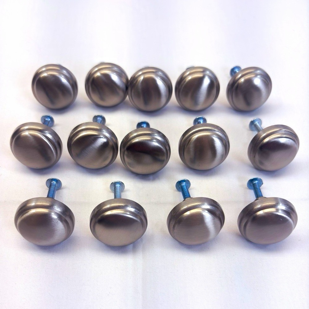 Brushed Silver Metal Cabinet/Drawer Knobs 1.25 in Dia Single Hole, 14 L-544